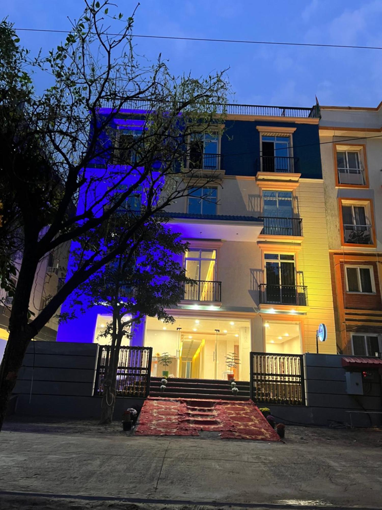 Hotel The Blue Vista Greater Noida Exterior foto