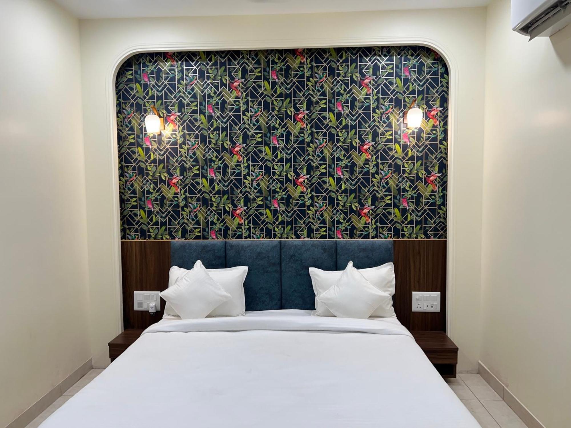 Hotel The Blue Vista Greater Noida Exterior foto