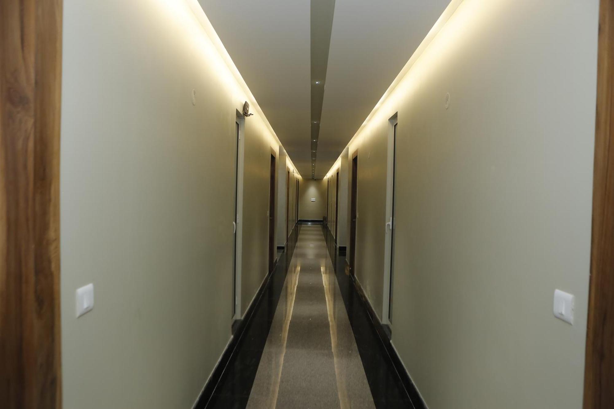 Hotel The Blue Vista Greater Noida Exterior foto