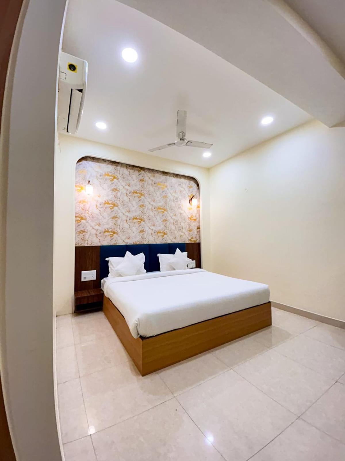 Hotel The Blue Vista Greater Noida Exterior foto
